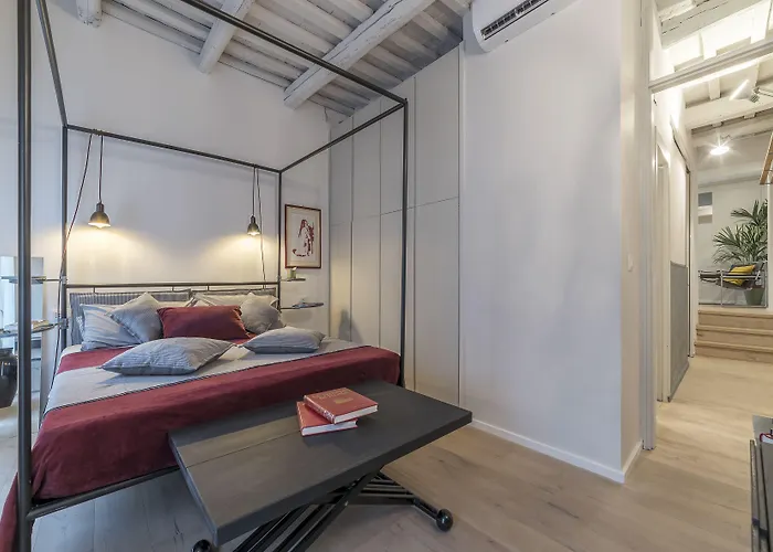 Apartament Guesthost - Piazza Venezia&colosseum Loft