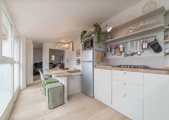 Guesthost - Piazza Venezia&colosseum Loft Apartament *