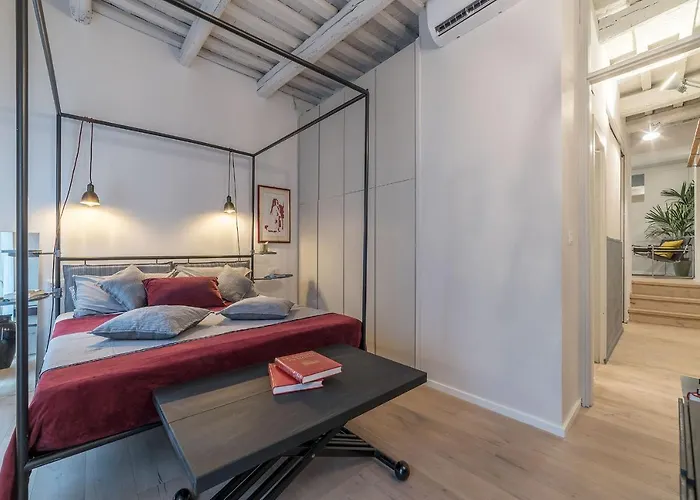 Guesthost - Piazza Venezia&colosseum Loft Apartament *